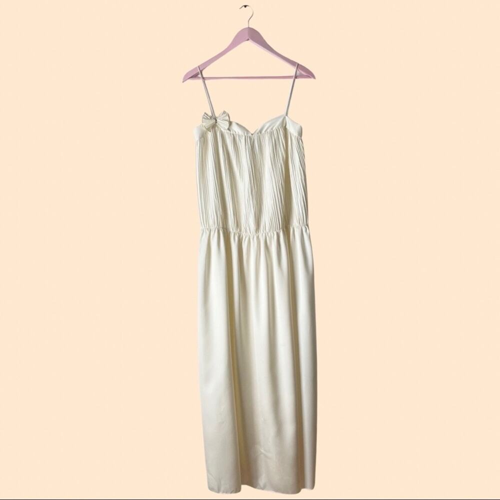 Oscar de la Renta Cream Pleated Midi Dress with Bow Detail